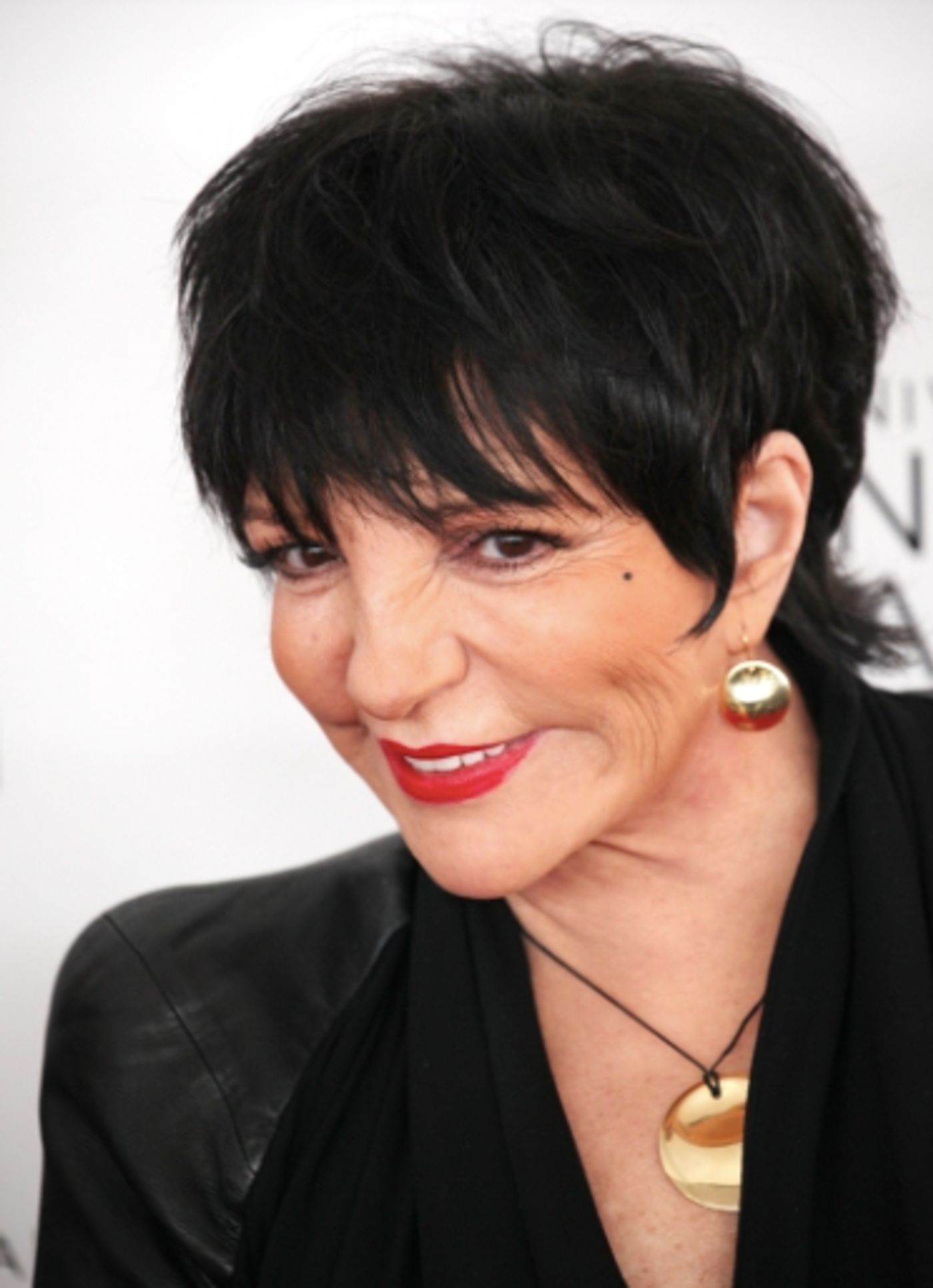 Wake Up With BWW 3/12: SIX Opens, FLYING OVER SUNSET Begins Previews, and More!  Image