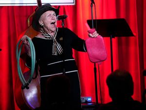 Helen Geller Photo