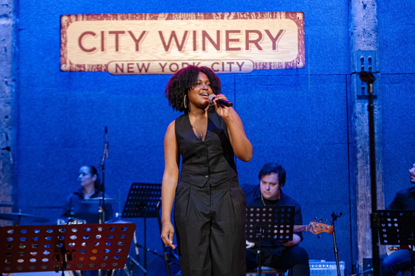 Jaidyn (BBK Student) sings at Raise Your Voice! Benefit