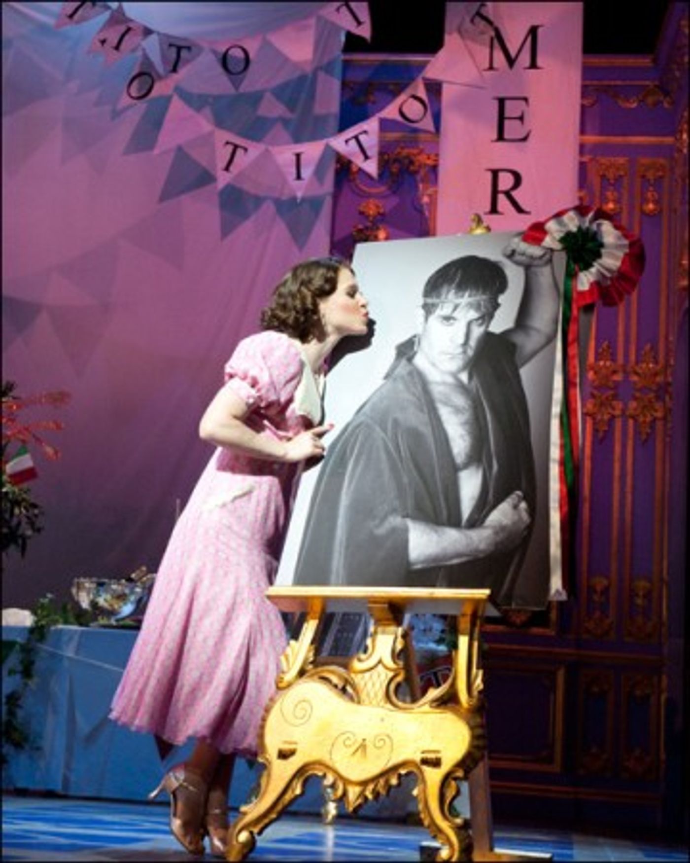 Flashback: LEND ME A TENOR at the Gielgud Theatre  Image