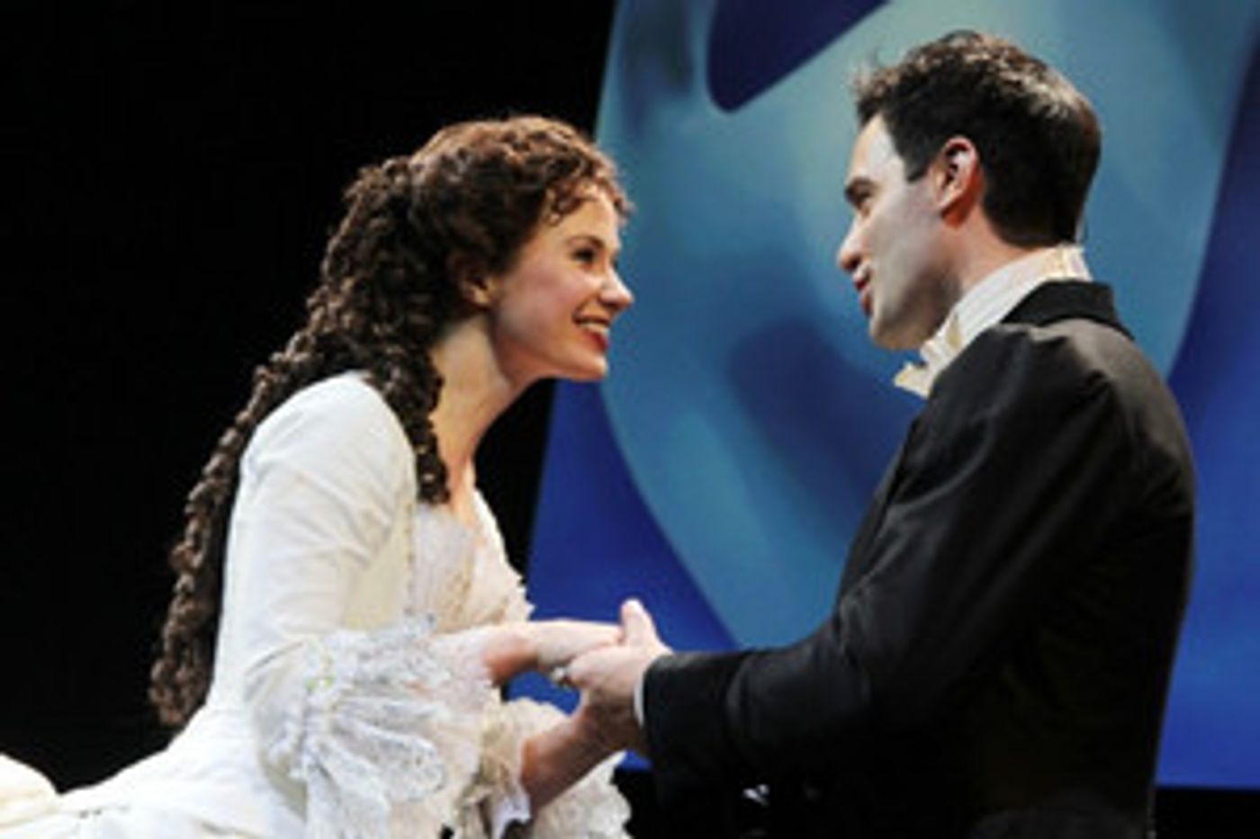 Feature: THE PHANTOM OF THE OPERA in STREAMING sul canale You Tube THE SHOWS MUST GO ON IL 17 APRILE 2020 Feature: THE PHANTOM OF THE OPERA in STREAMING sul canale You Tube THE SHOWS MUST GO ON IL 17 APRILE 2020 Image