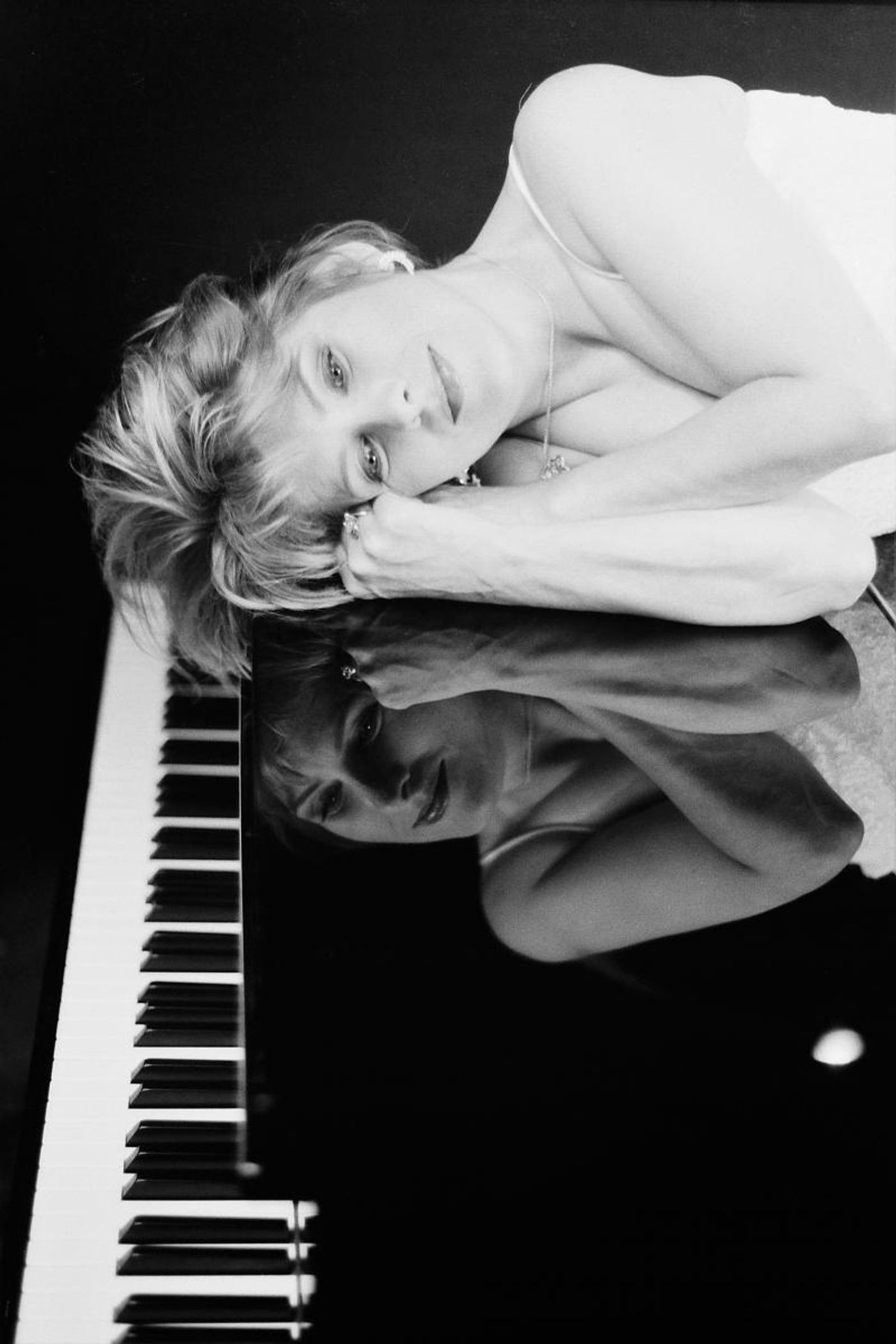 Feature: Chick Singer - My Memories of Nancy LaMott  Image