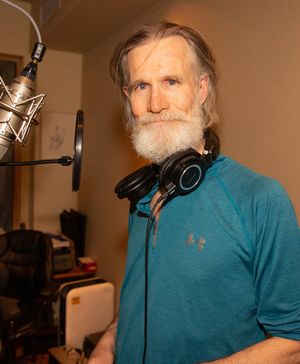 Tom Nelis @ BroadwayWorld Tom Nelis Photo