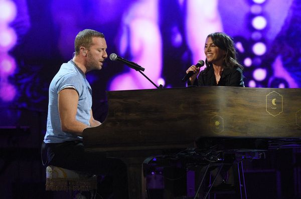 Chris Martin and Susanna Hoffs  Photo