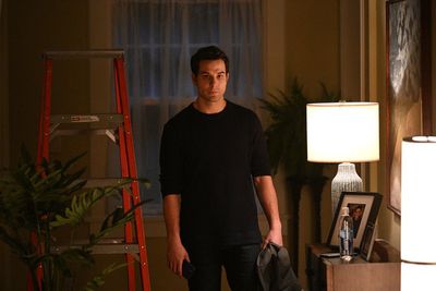  Skylar Astin Photo