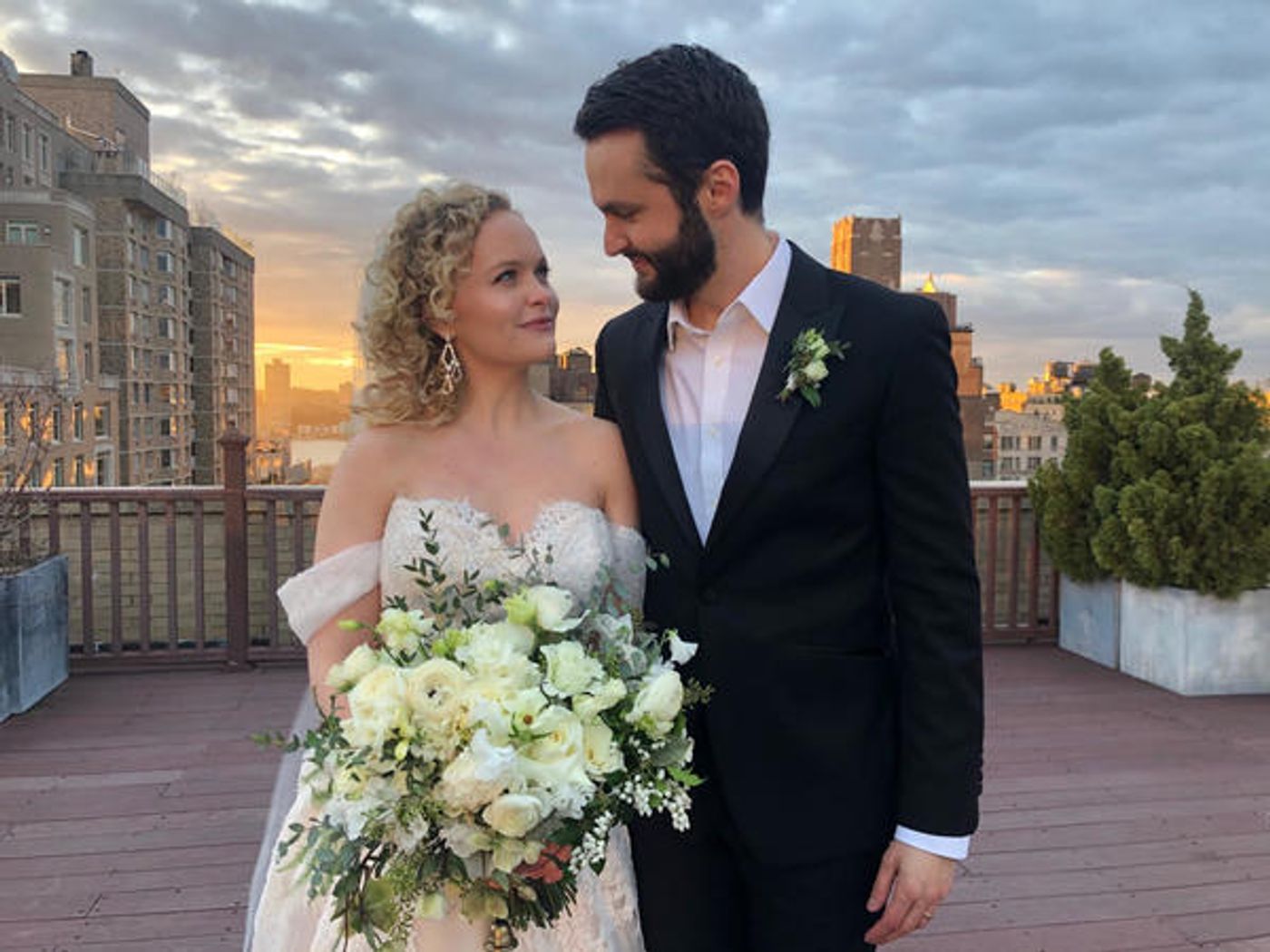 Photo Flash: WICKED Alum Amanda Jane Cooper Gets Married on Zoom  Image