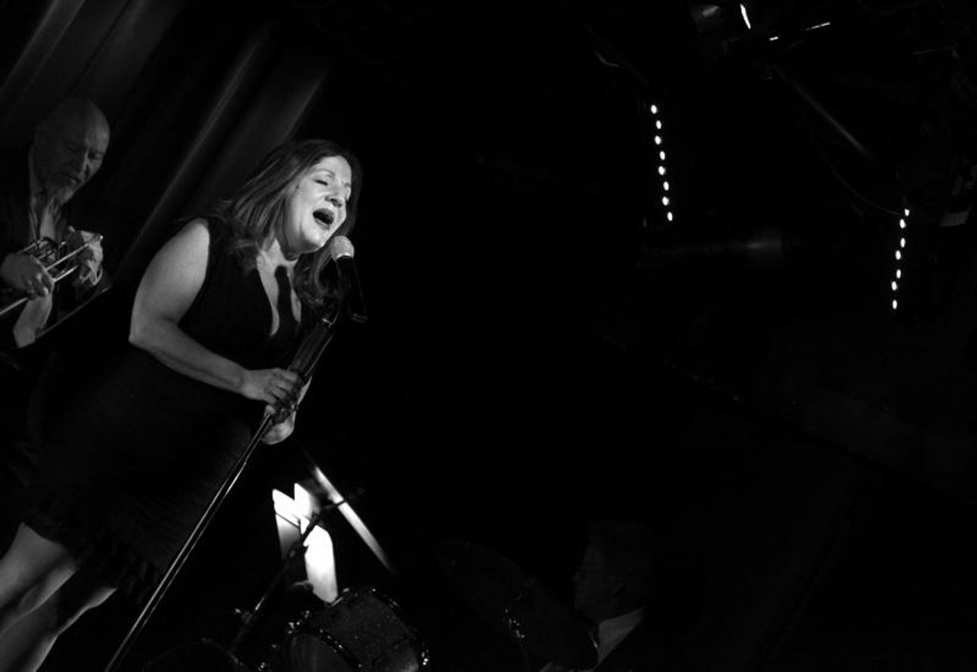 Review: Jennifer And Her Quartet Are Definitely Well Paced At The Laurie Beechman Theatre  Image