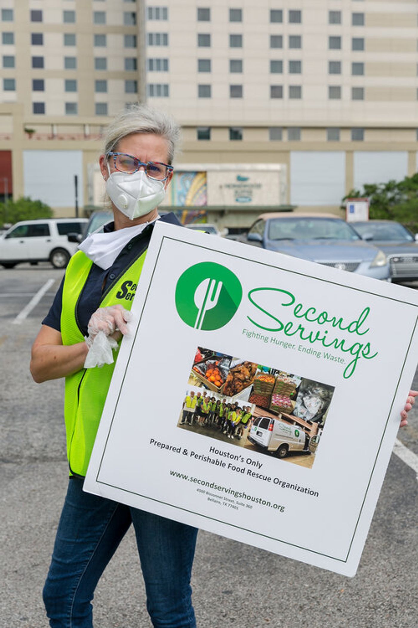 Feature: Second Servings' 'Dinner's On Us' Invites Houston Theatre Community to the Table  Image