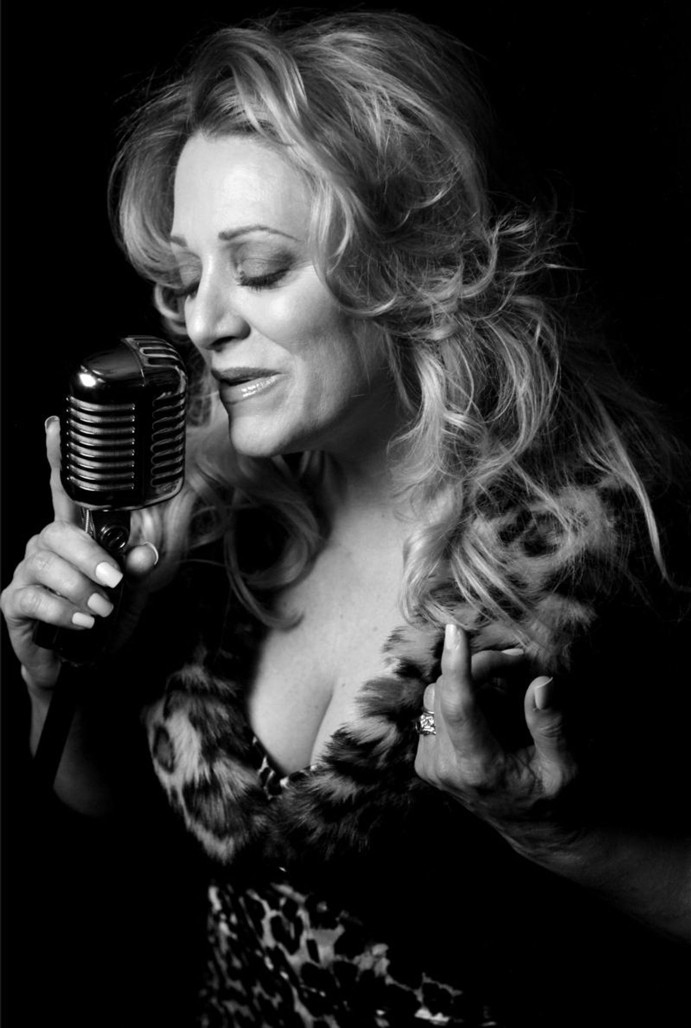 Interview: At Home With Jen Houston  Image