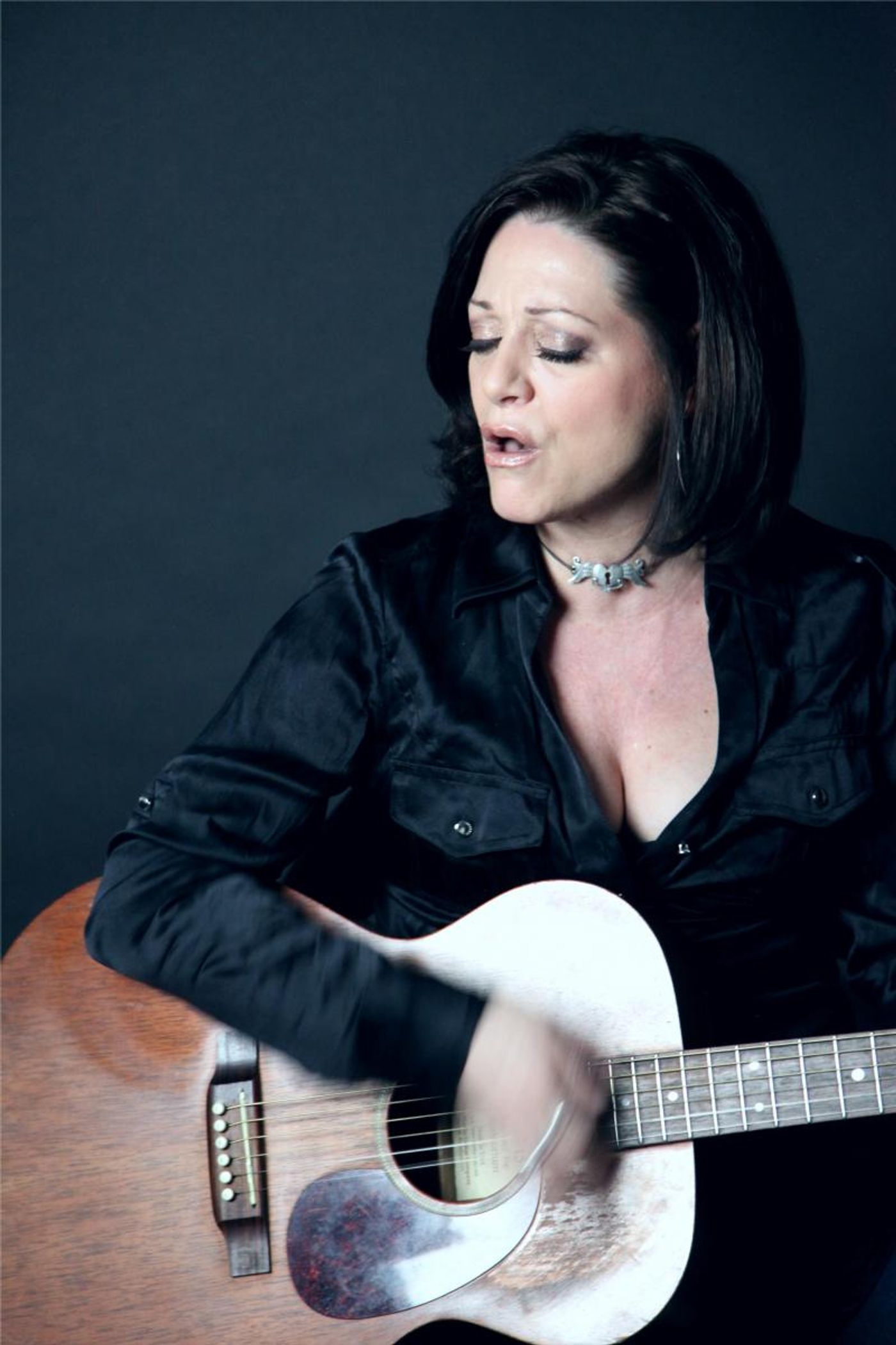 Interview: At Home With Jen Houston  Image