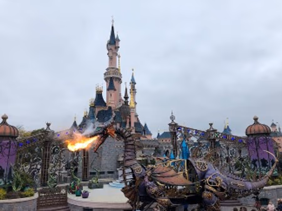 BWW Blog: Living in a “Franglais” World - Bilingual Shows at Disneyland Paris Image