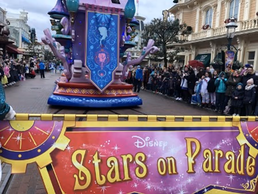 BWW Blog: Living in a “Franglais” World - Bilingual Shows at Disneyland Paris Image