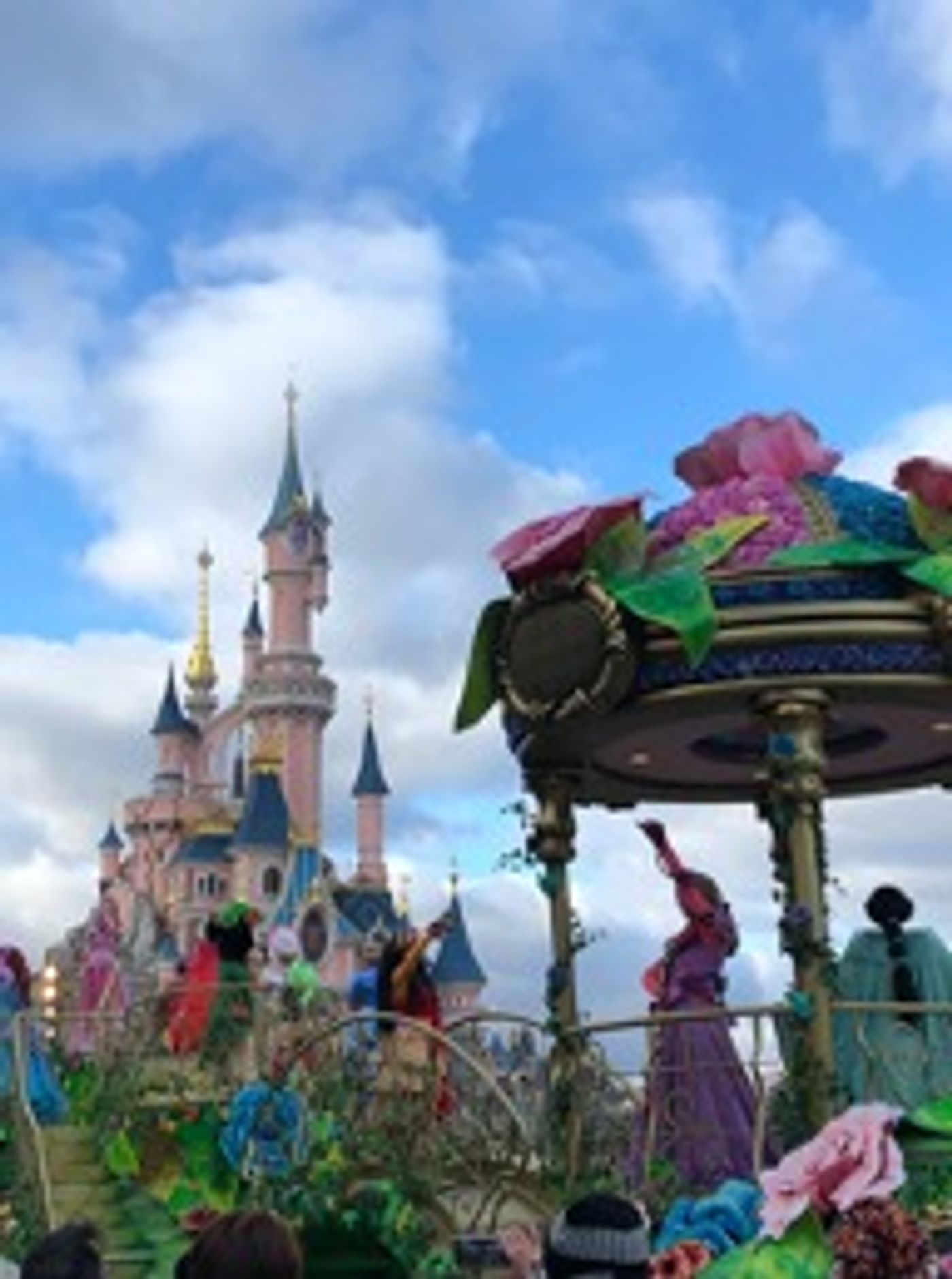 BWW Blog: Living in a “Franglais” World - Bilingual Shows at Disneyland Paris  Image