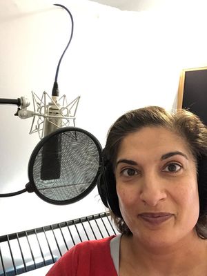 Mina Anwar @ BroadwayWorld Mina Anwar Photo