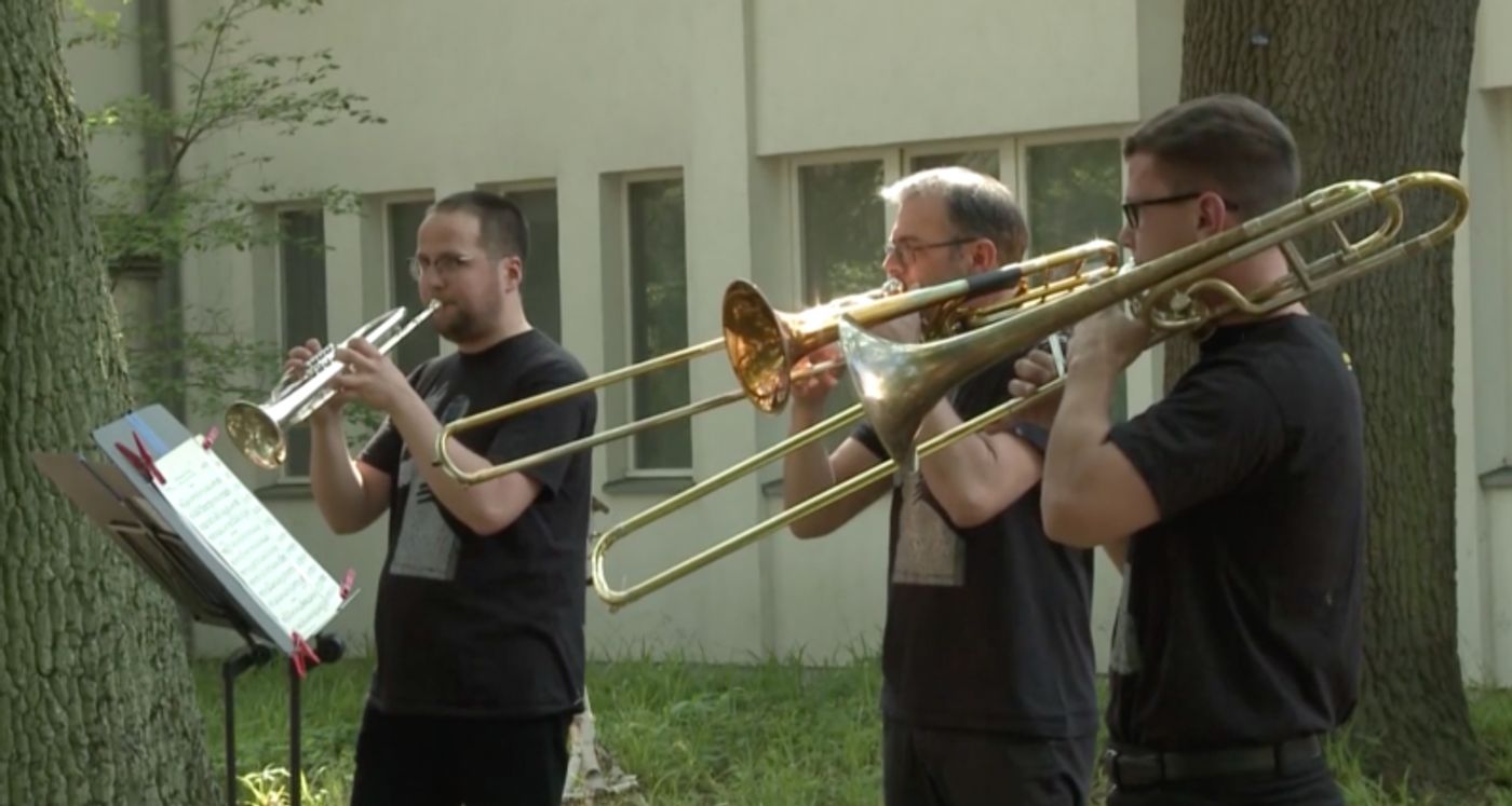 VIDEO: Deutsche Oper Musicians Perform at Nursing Homes  Image