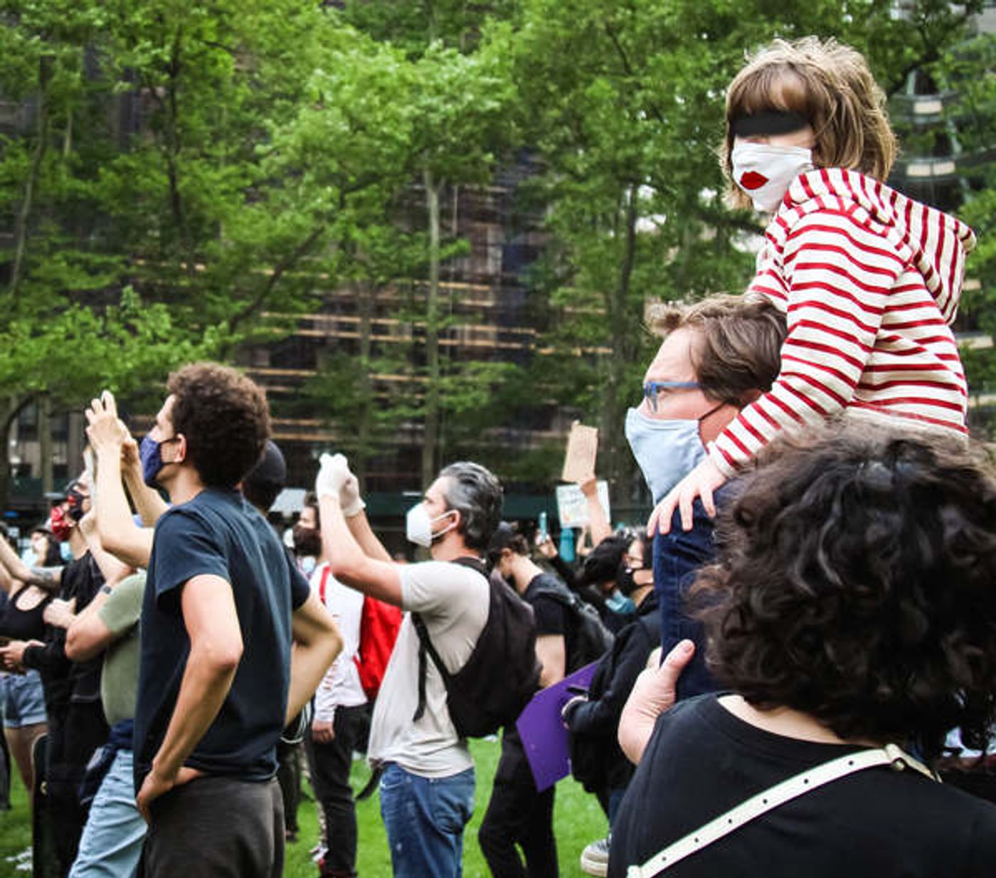 Photo Flash: New Yorkers Take To The Streets For Black Lives Matter Protests  Image