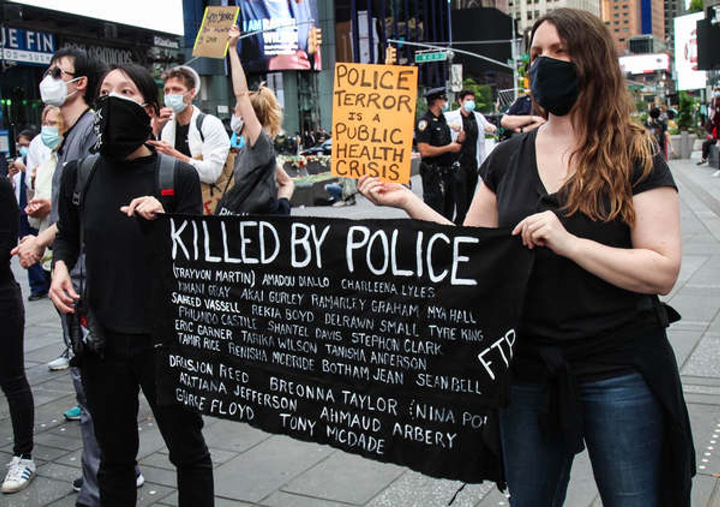 Photo Flash: New Yorkers Take To The Streets For Black Lives Matter Protests  Image