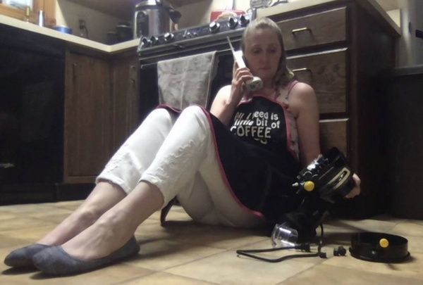 Andrea Ortell as Roseanne.  Photo