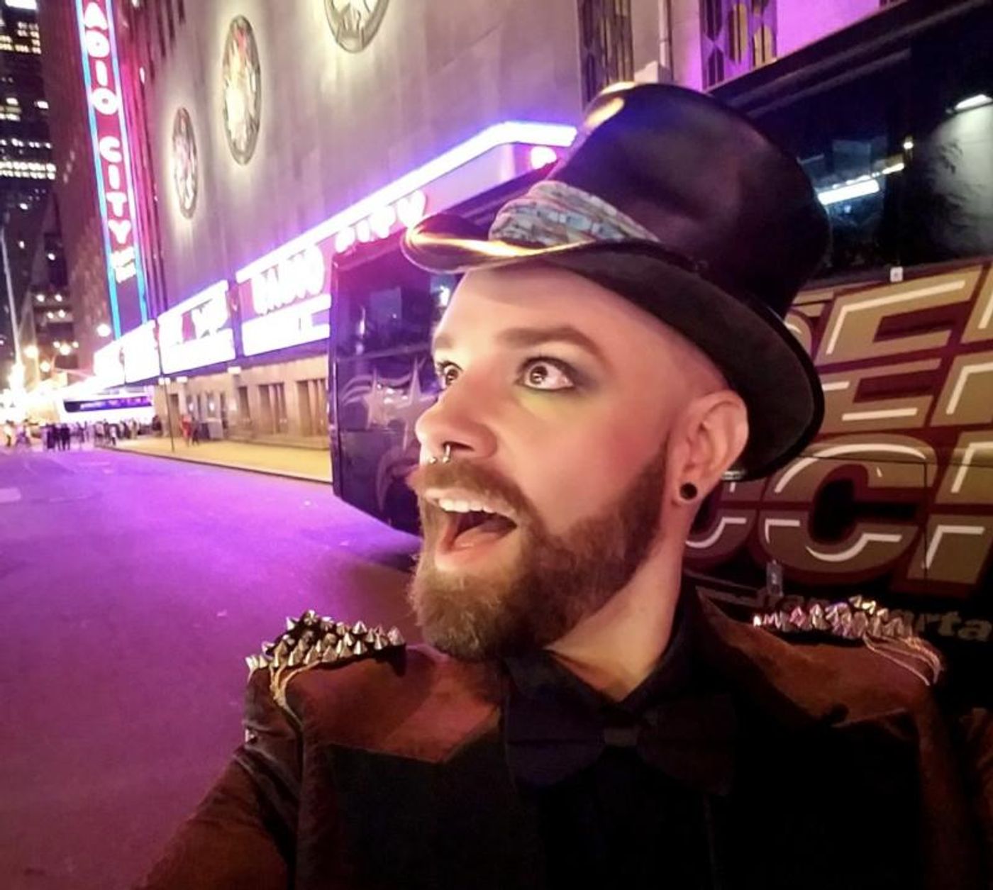 VIDEO: It's Showtunes Heaven with the Marie's Crisis Weekend Warm-Up  Image