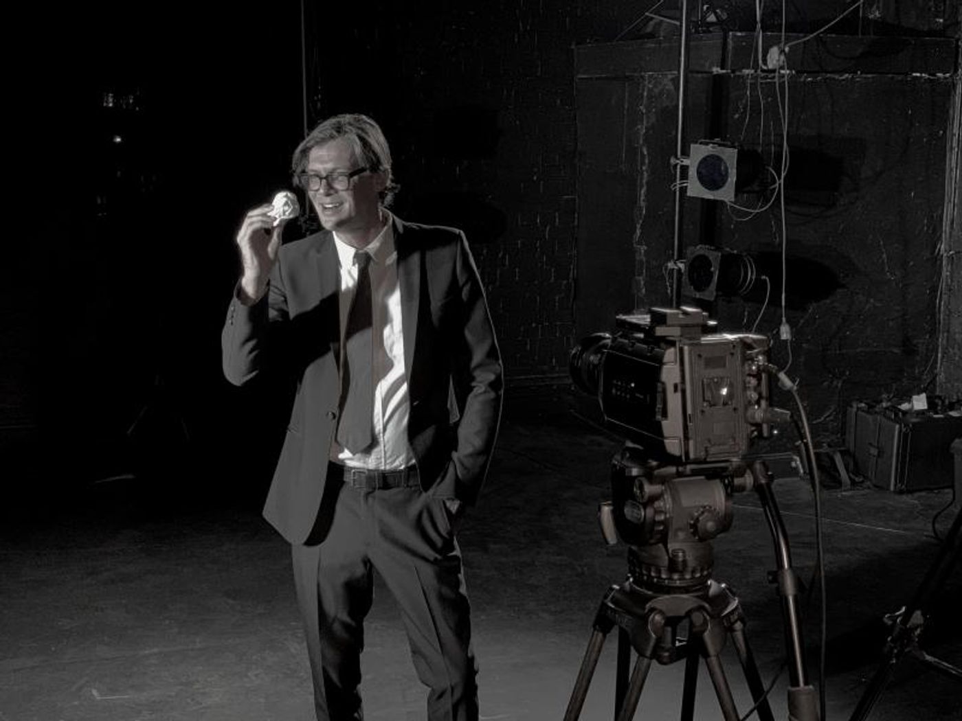 Review: Will Eno's THOM PAIN (BASED ON NOTHING) Is Presented For A Socially Distanced Audience In A Live Performance Streamed Online. Review: Will Eno's THOM PAIN (BASED ON NOTHING) Is Presented For A Socially Distanced Audience In A Live Performance Streamed Online. Image