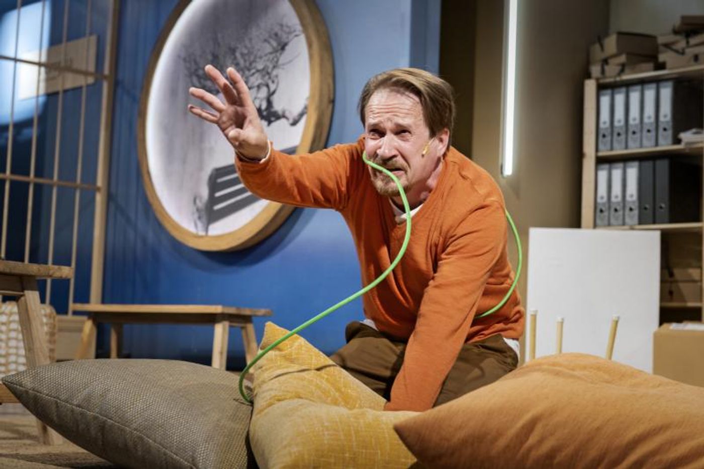 BWW haastattelu: Teemu Aromaa HELPOSSA EROSSA, Emma Teatteri ja Turun Kaupunginteatteri  Image