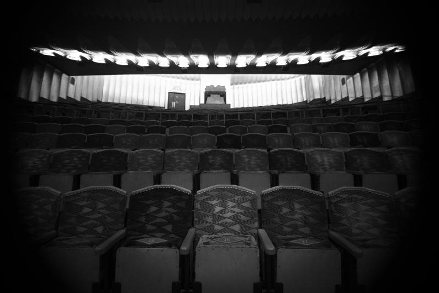 Interview: Nina Dunn Talks THE DARK THEATRES PROJECT Interview: Nina Dunn Talks THE DARK THEATRES PROJECT Image