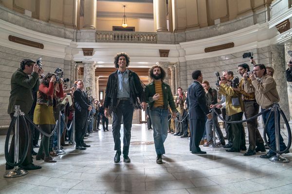 SACHA BARON COHEN as Abbie Hoffman,  JEREMY STRONG as Jerry Rubin Cr. NIKO TAVERNISE/ Photo