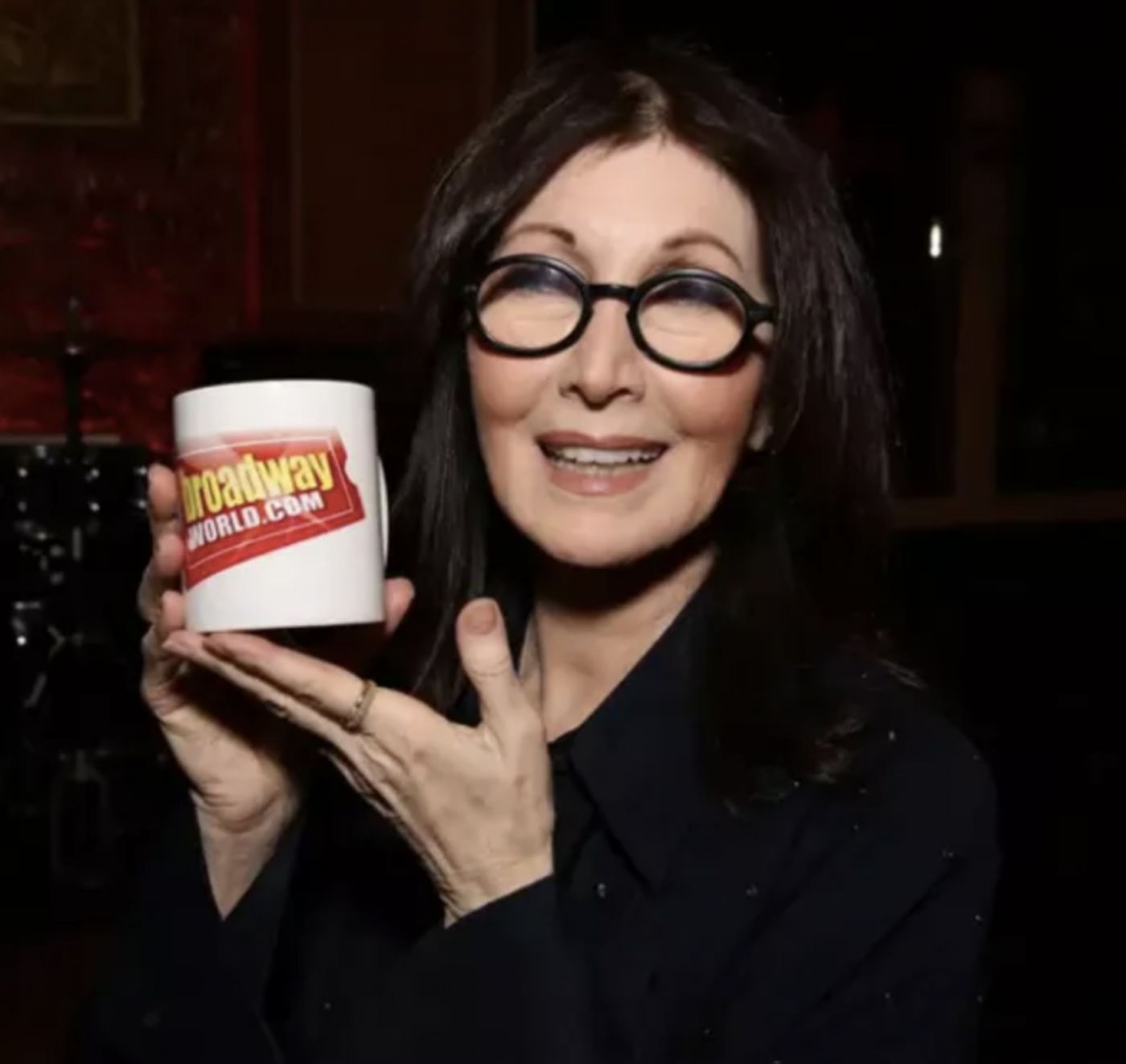 Wake Up With BWW 8/4: Disney World Replaces BEAUTY AND THE BEAST With Non-Equity Show, and More  Image