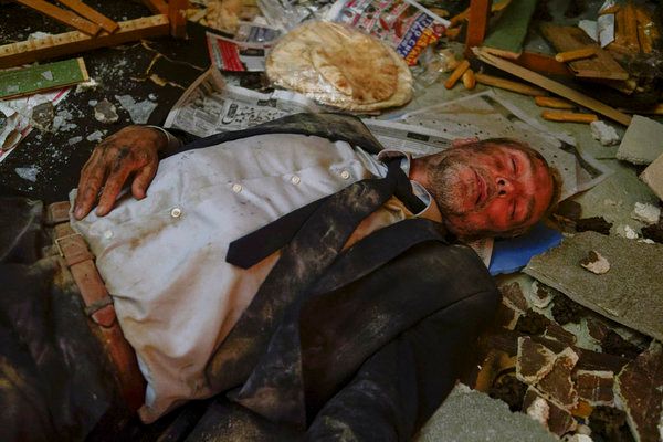 John Hannah as Dr. Jed Bishop (Photo by: Yan Turcotte/Sphere Media/CTV/NBC) Photo