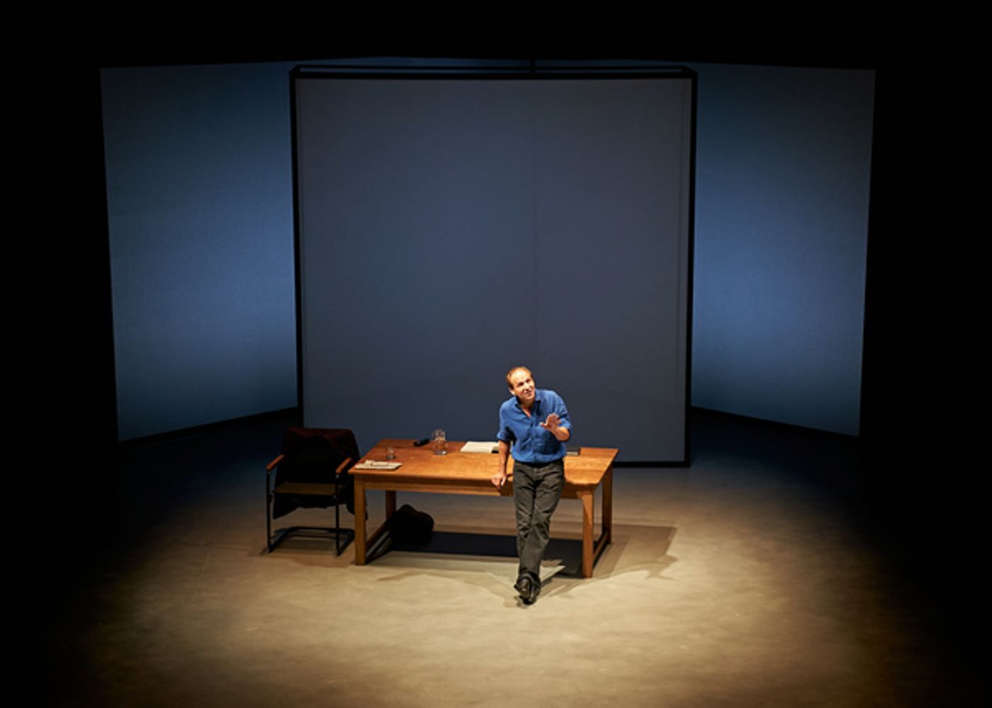 Photo Flash: See Ralph Fiennes in Bridge Theatre's BEAT THE DEVIL  Image