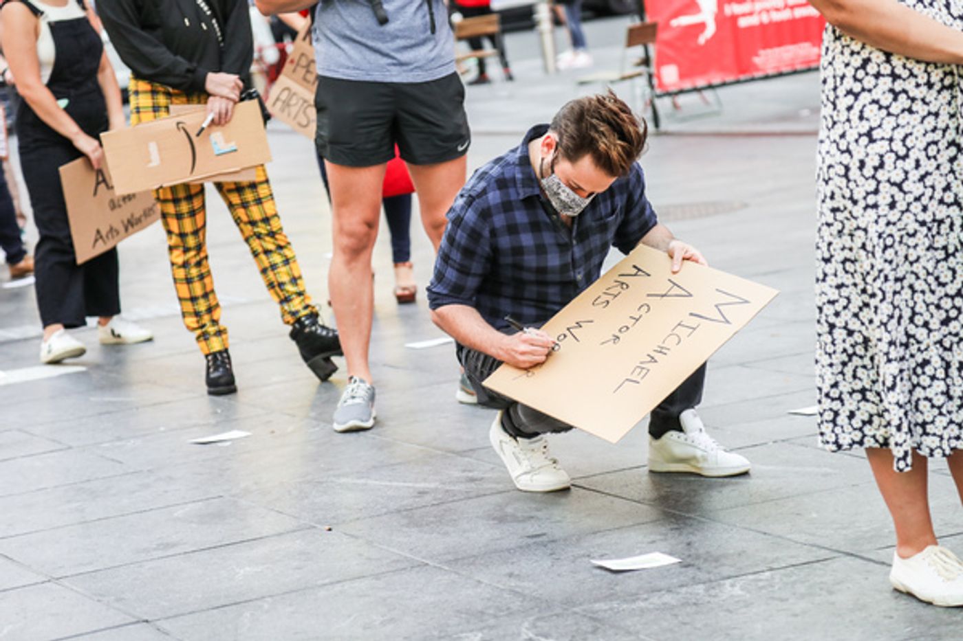 Photo Flash: Artists Gather in Times Square for Be An #ArtsHero Campaign  Image