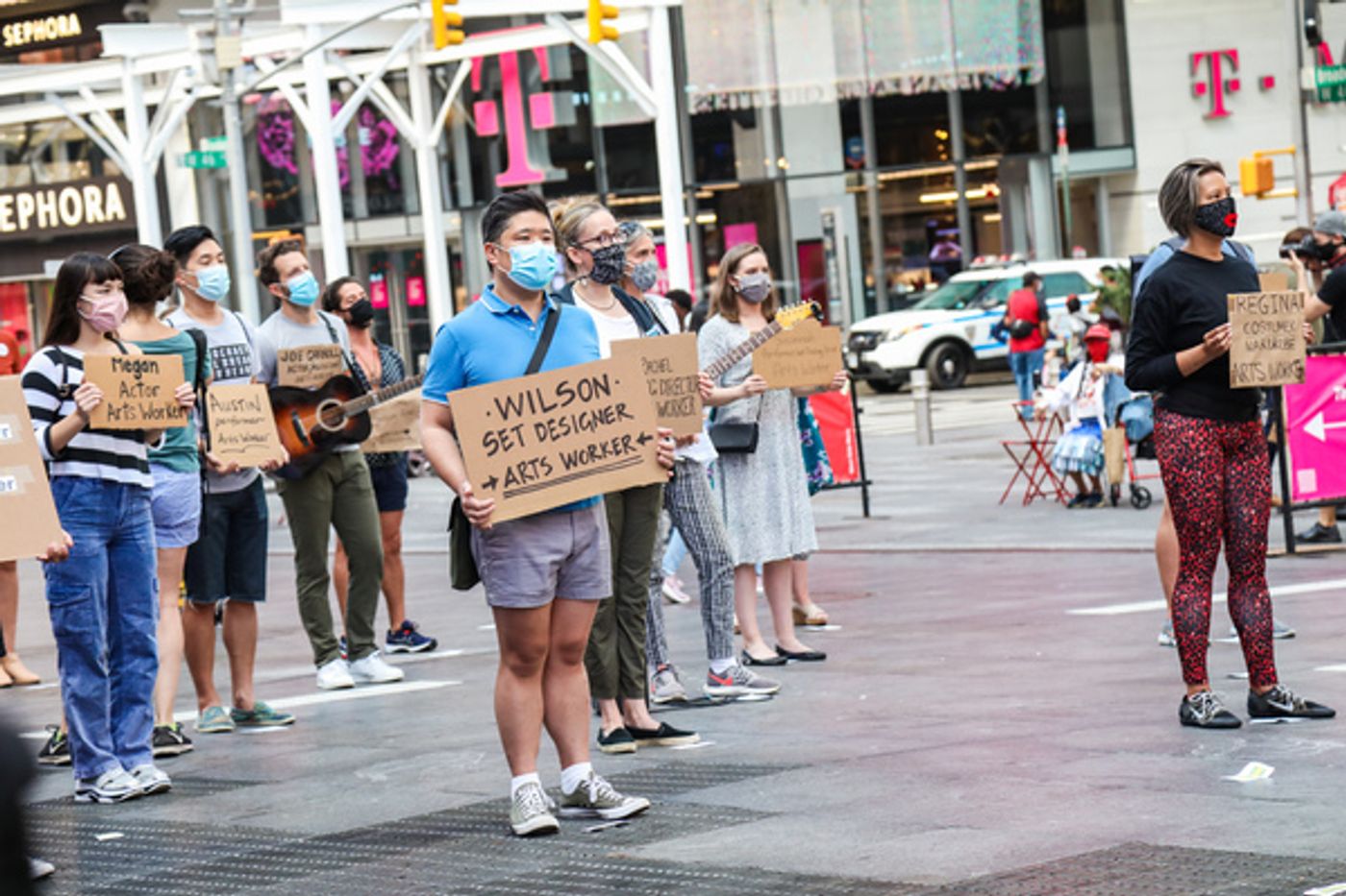 Photo Flash: Artists Gather in Times Square for Be An #ArtsHero Campaign  Image