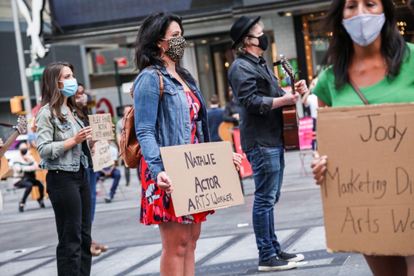 Photo Flash: Artists Gather in Times Square for Be An #ArtsHero Campaign  Image