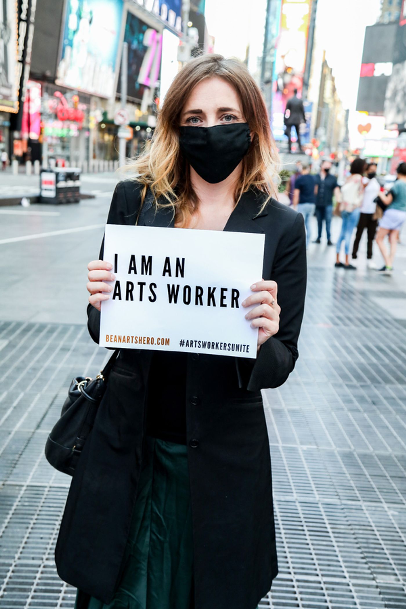 Photo Flash: Artists Gather in Times Square for Be An #ArtsHero Campaign  Image