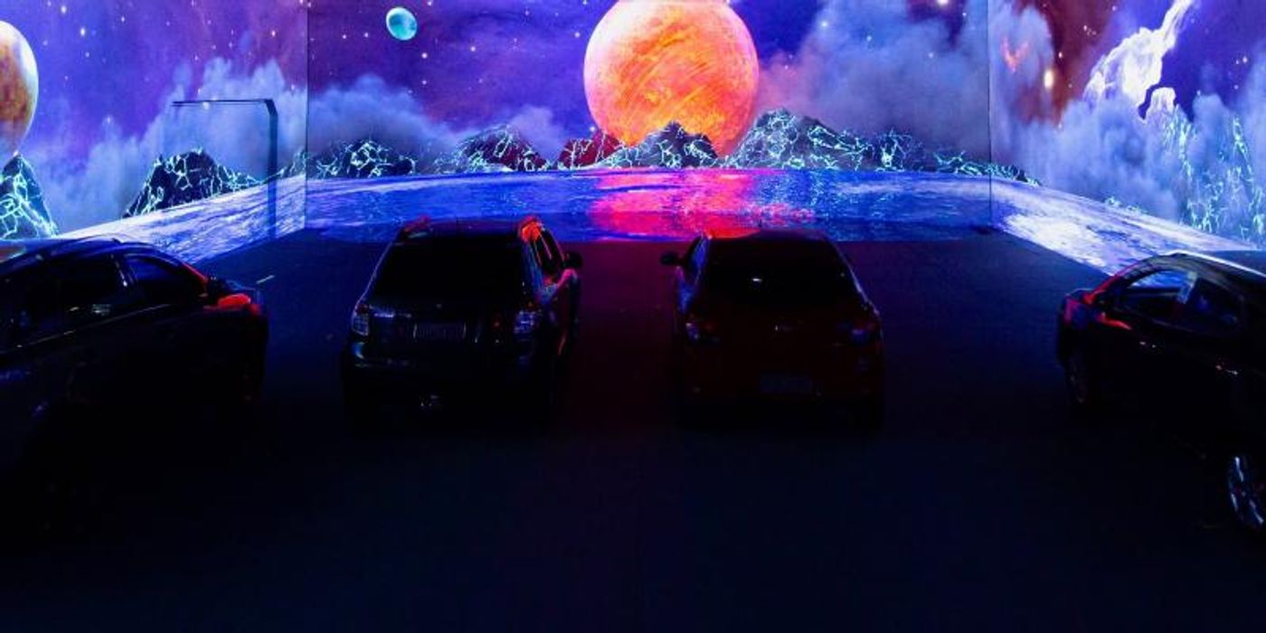 Review: An All Family Entertainment,  VIANOVA AND THE SPACE TRAVELERS Is A New Show Of Lights, Laser, Projections and Music For Pandemic Times  Image