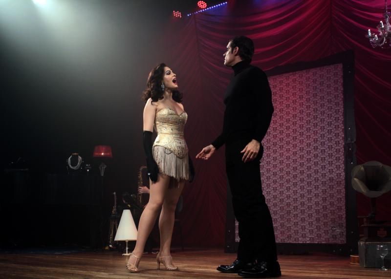 Review: Renata Ricci Returns to the Stage with the Online Show FRENCH KISS- NA INTIMIDADE Review: Renata Ricci Returns to the Stage with the Online Show FRENCH KISS- NA INTIMIDADE Image