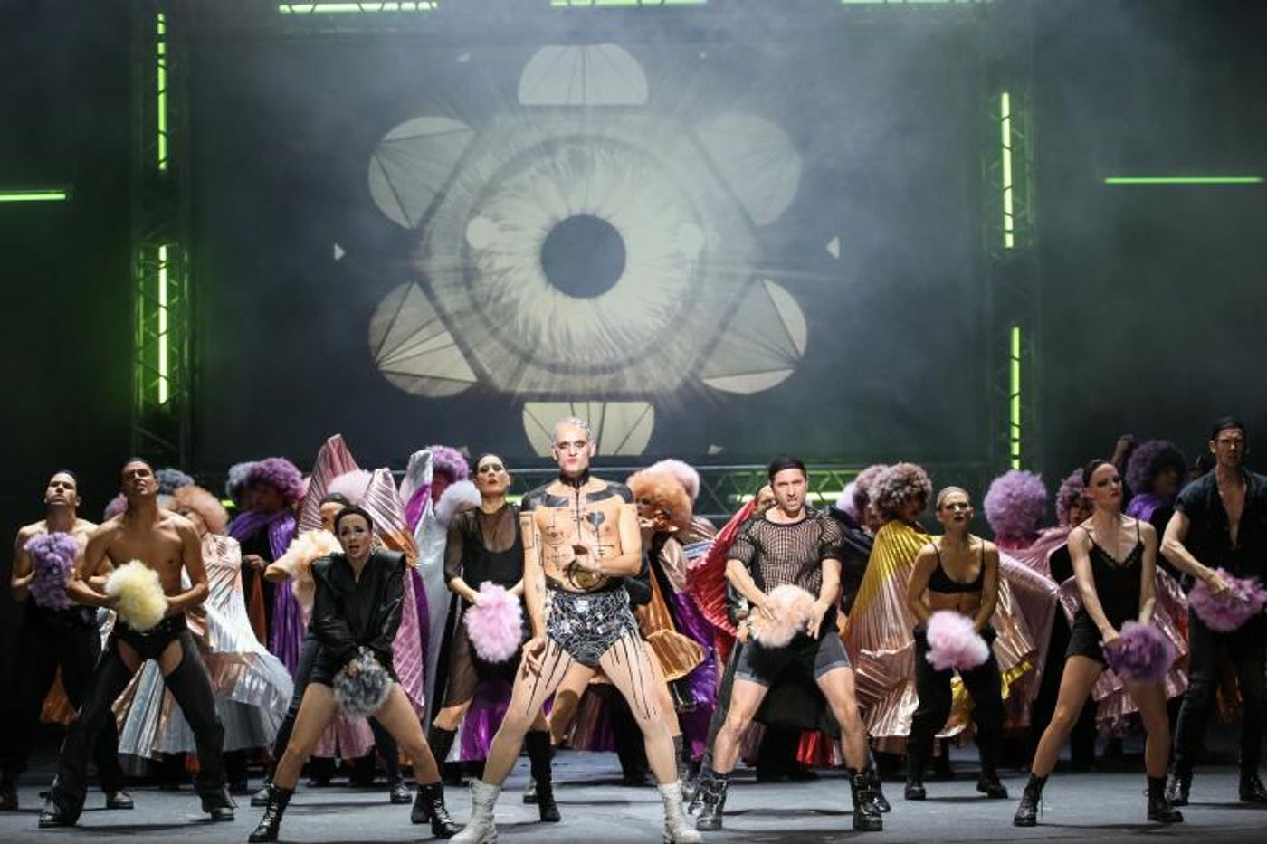 Review: SWEET CHARITY at Vienna Volksoper  Image