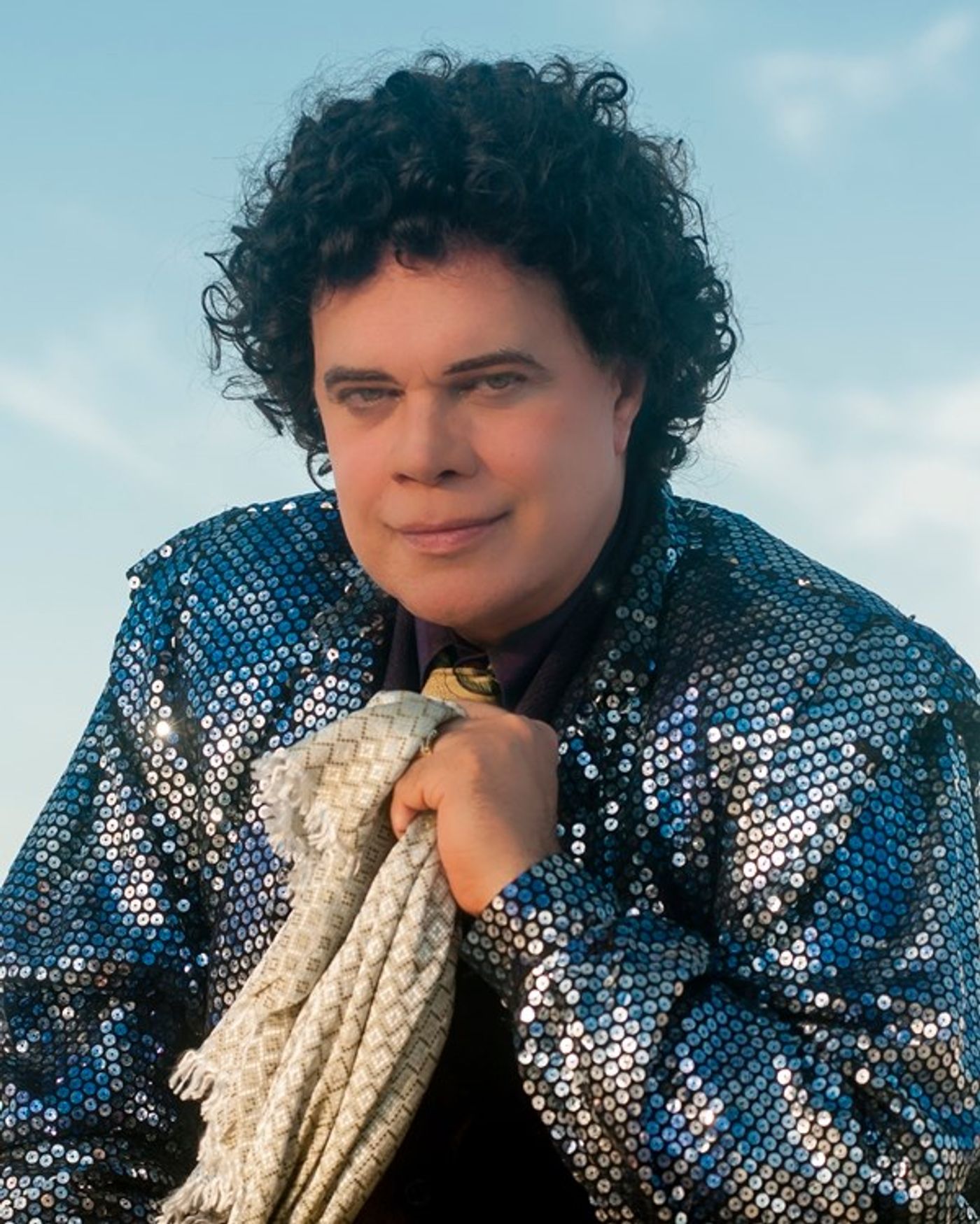 Review: Diogo Vilela Honors Cauby Peixoto in CAUBY, UMA PAIXAO, in a Free Live. Review: Diogo Vilela Honors Cauby Peixoto in CAUBY, UMA PAIXAO, in a Free Live. Image