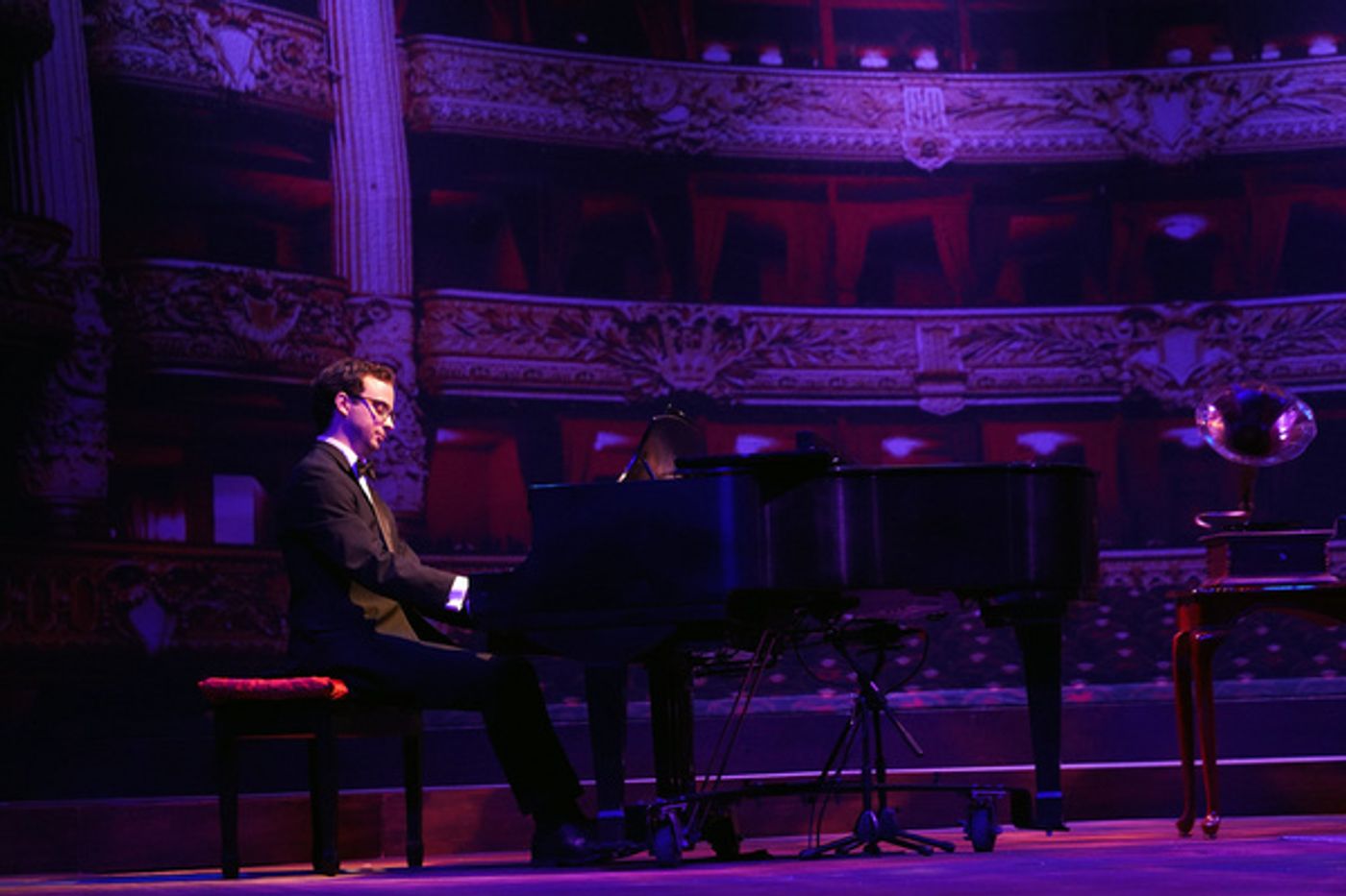 Photo Flash: First Look At Riverside Center's SOUVENIR Starring Andrea Kahane And Carson Eubank  Image