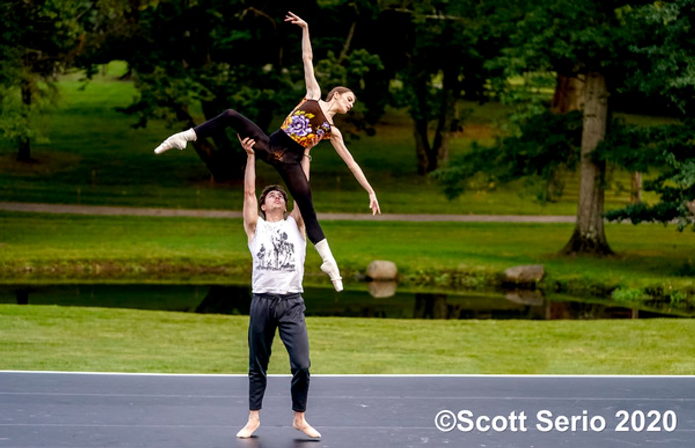 BWW Previews: INAUGURAL FALL GATHERING OF DANCE at Red Rose Farm BWW Previews: INAUGURAL FALL GATHERING OF DANCE at Red Rose Farm Image