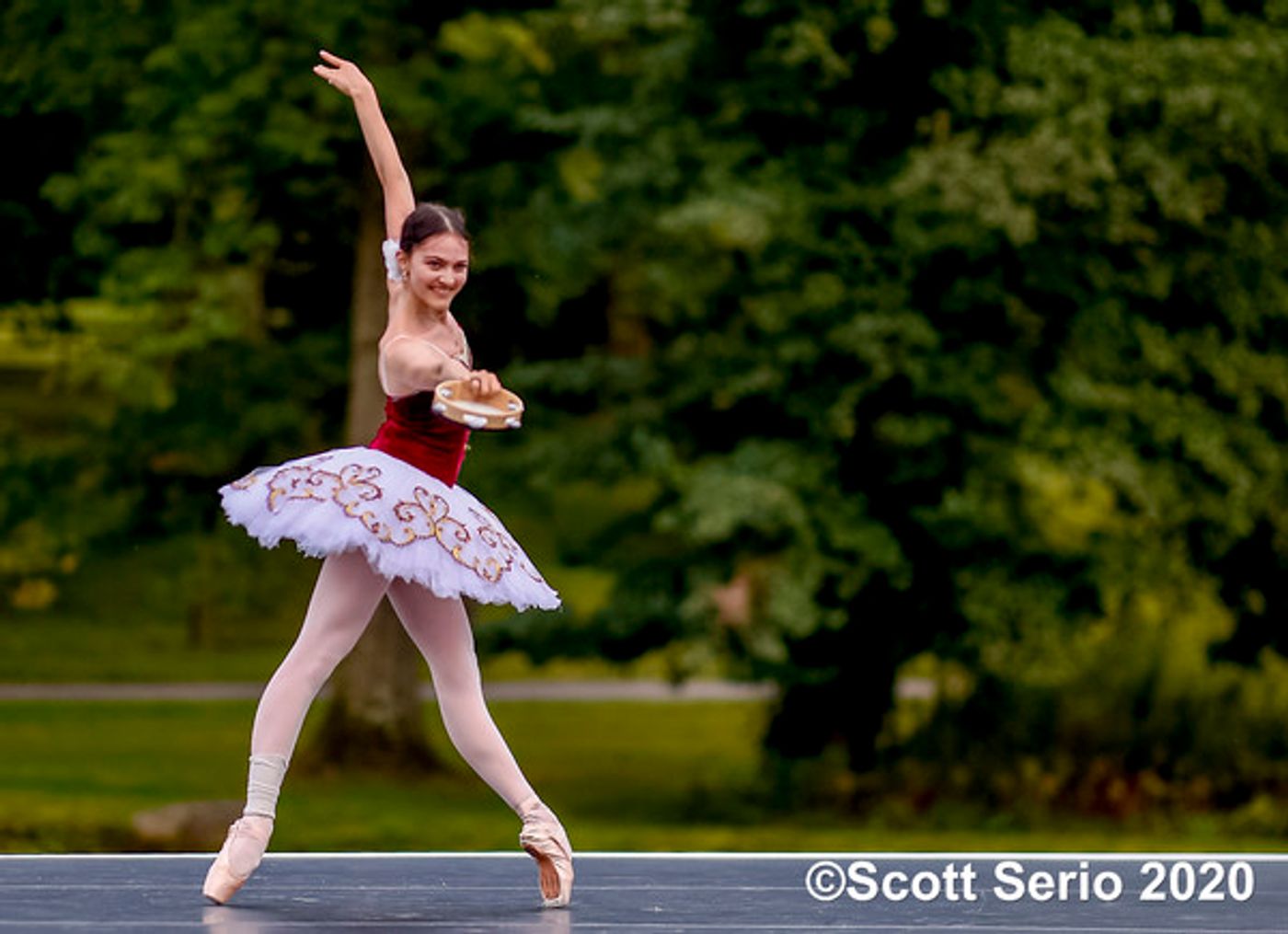 BWW Previews: INAUGURAL FALL GATHERING OF DANCE at Red Rose Farm BWW Previews: INAUGURAL FALL GATHERING OF DANCE at Red Rose Farm Image