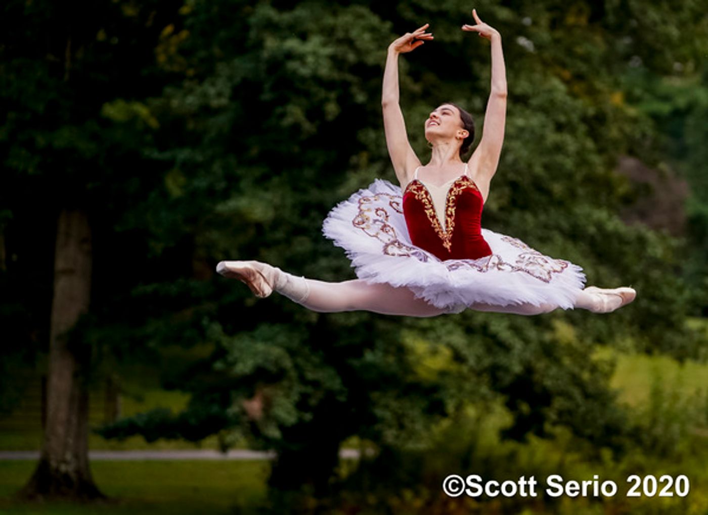 BWW Previews: INAUGURAL FALL GATHERING OF DANCE at Red Rose Farm BWW Previews: INAUGURAL FALL GATHERING OF DANCE at Red Rose Farm Image