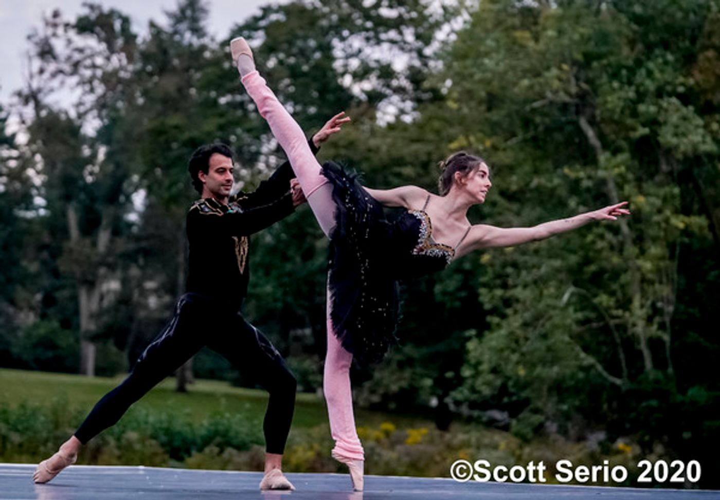 BWW Previews: INAUGURAL FALL GATHERING OF DANCE at Red Rose Farm BWW Previews: INAUGURAL FALL GATHERING OF DANCE at Red Rose Farm Image