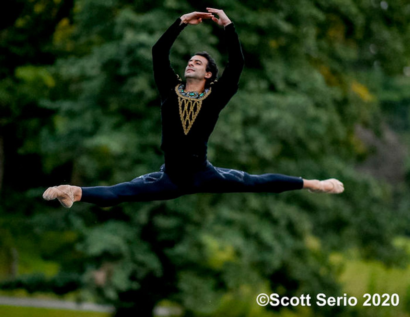 BWW Previews: INAUGURAL FALL GATHERING OF DANCE at Red Rose Farm BWW Previews: INAUGURAL FALL GATHERING OF DANCE at Red Rose Farm Image