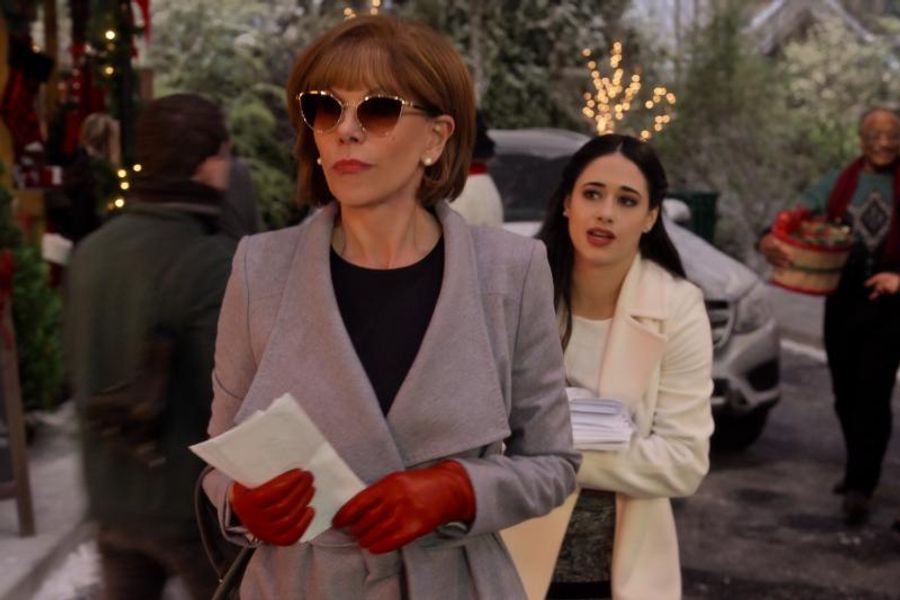 Photo Flash: First Look at  DOLLY PARTON'S CHRISTMAS ON THE SQUARE with Christine Baranski & More! Image