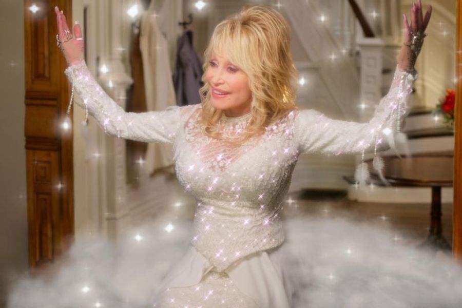 Photo Flash: First Look at  DOLLY PARTON'S CHRISTMAS ON THE SQUARE with Christine Baranski & More! Image