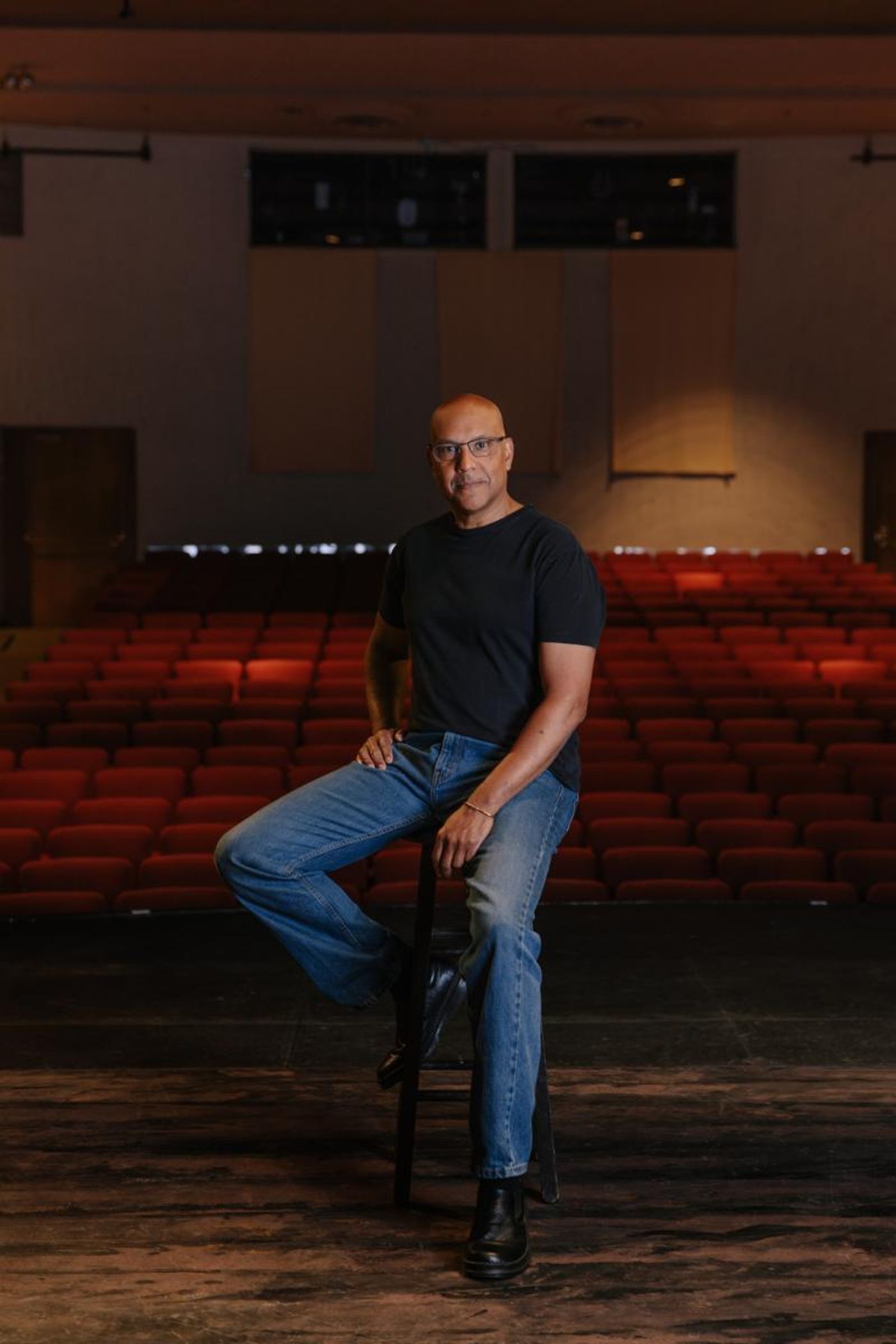 Interview: Tim Bond of VOICES OF DEMOCRACY at TheatreWorks Silicon Valley Harnesses the Power of Theater to Bring Us All Together Interview: Tim Bond of VOICES OF DEMOCRACY at TheatreWorks Silicon Valley Harnesses the Power of Theater to Bring Us All Together Image