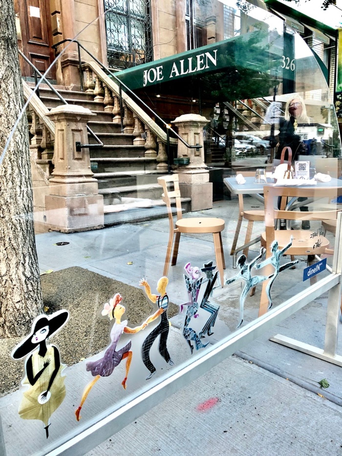 Photo Flash: Matthew Broderick, Joel Grey and More Celebrate the Return of Joe Allen  Image