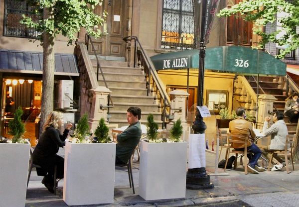 Photo Flash: Matthew Broderick, Joel Grey and More Celebrate the Return of Joe Allen  Image