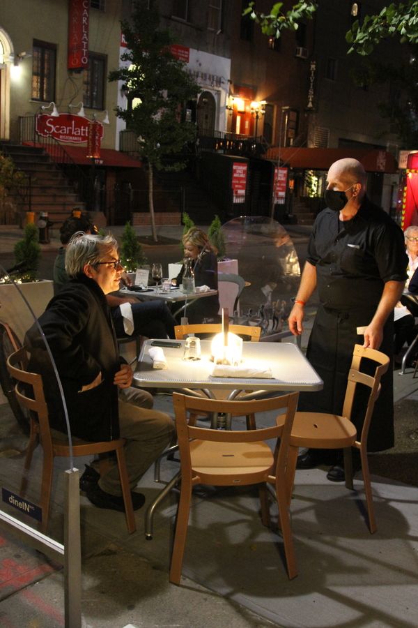 Photo Flash: Matthew Broderick, Joel Grey and More Celebrate the Return of Joe Allen  Image